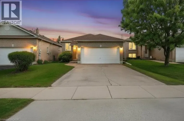 8 BRADLEY Lane, Brantford