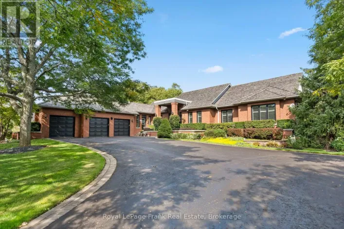 8 BUGGEY LANE, Ajax