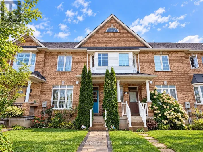 8 CATALINA CRESCENT, Richmond Hill