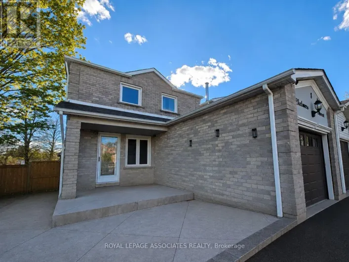 8 CHALMERS CRESCENT, Ajax