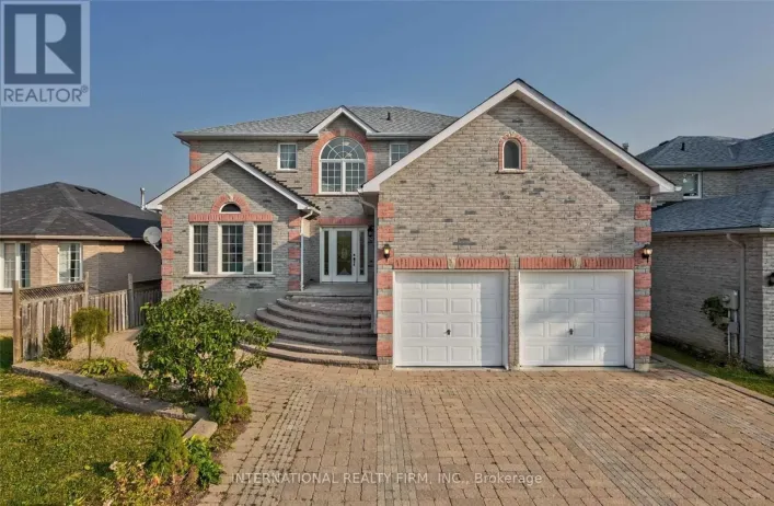 8 CHELTENHAM ROAD, Barrie