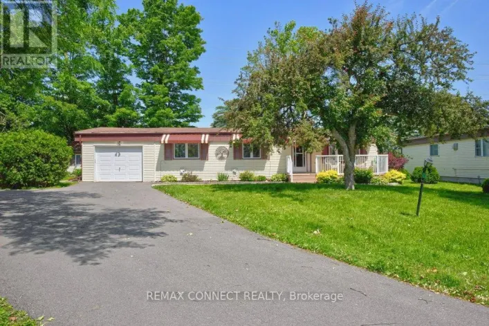 8 CIRCLE DRIVE, Kawartha Lakes