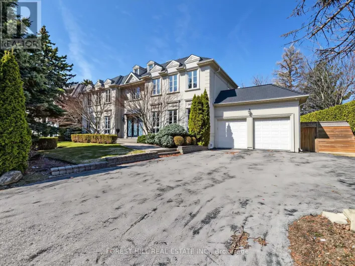 8 COLVESTONE ROAD, Toronto