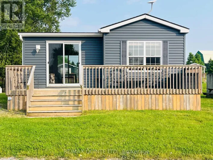 8 CRICKET LN - 486 COUNTY ROAD 18, Prince Edward County