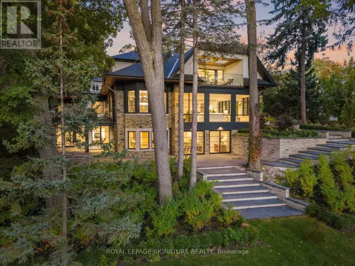 8 CROWN PARK ROAD, Toronto