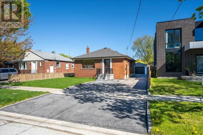 8 DAVICK DRIVE, Toronto