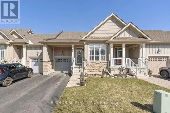 8 DEACON CRESCENT, Kawartha Lakes