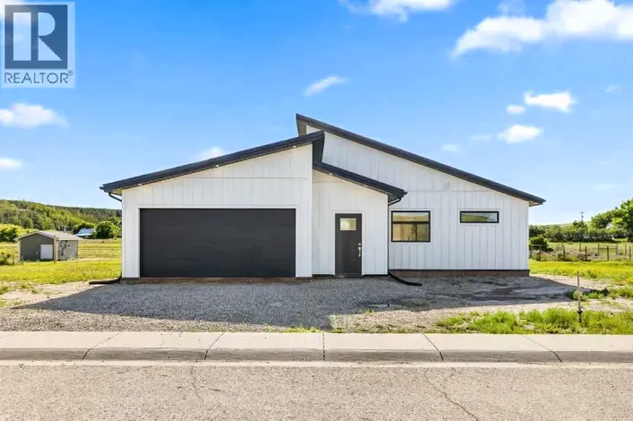 8 Diamond Valley Close, Carbon