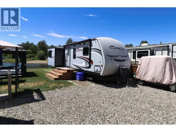 8 Eagle Lane, Lee Creek