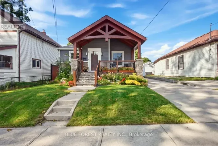 8 EDNA STREET, London South