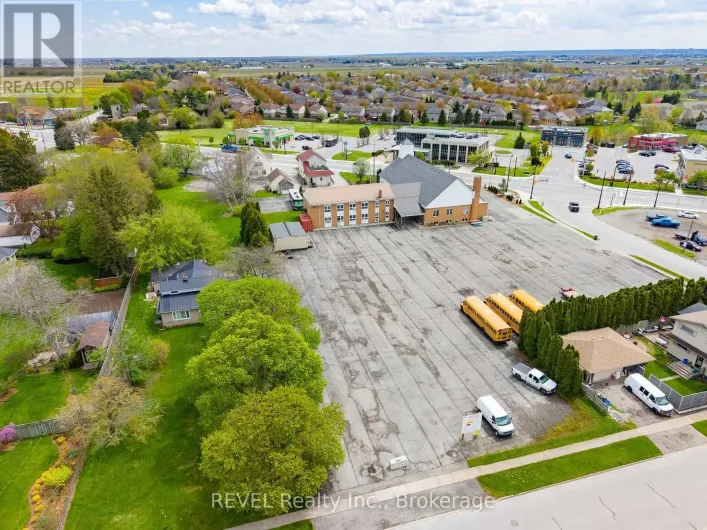 8 ELDEN STREET, Niagara-on-the-Lake