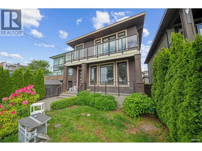 8 GLYNDE AVENUE, Burnaby