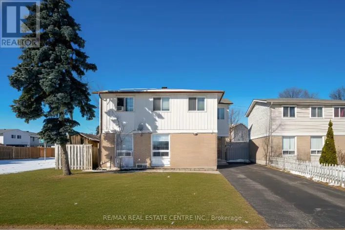 8 GOLDEN GATE DRIVE, Brampton