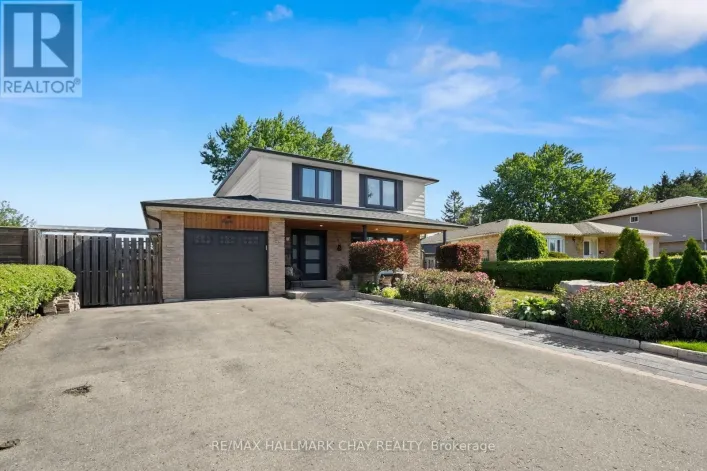 House for sale: 8 GRASSINGTON CRESCENT, Brampton