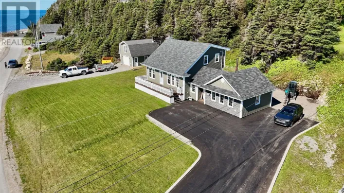 House for sale: 8 Heads Road, Port Saunders