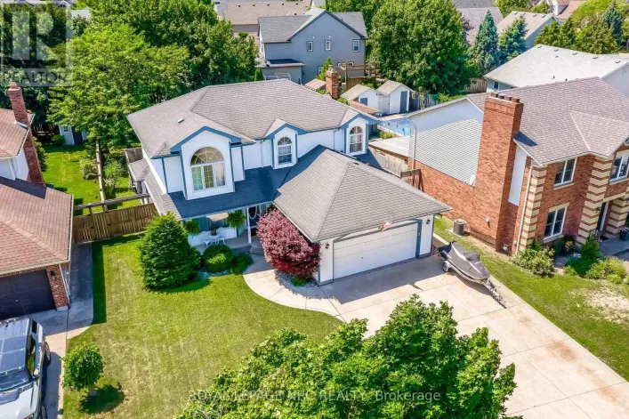 8 HEARTH COURT, Niagara-on-the-Lake