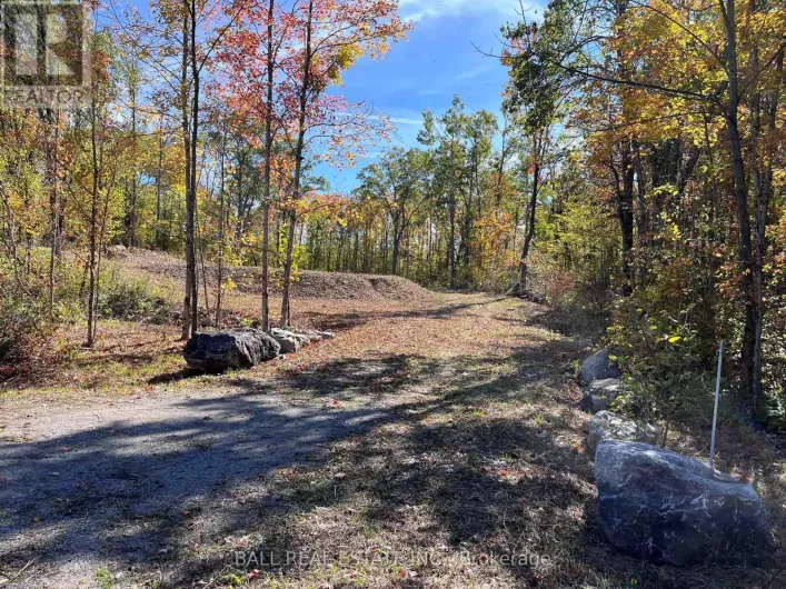 8 HICKSON ROAD, Douro-Dummer