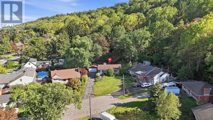8 HILL PLACE, Hamilton