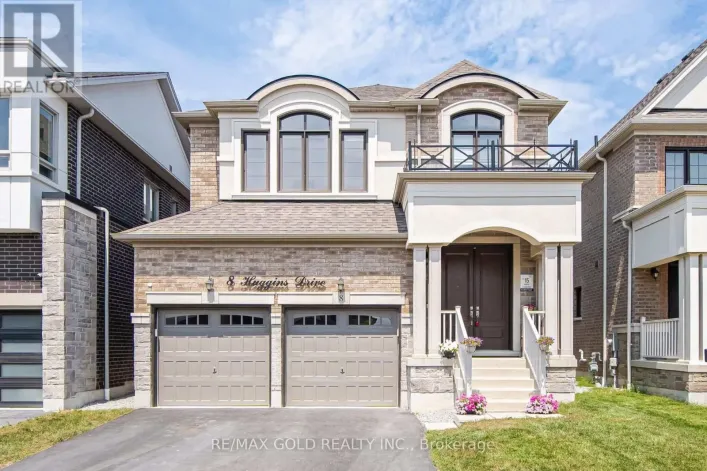 8 HUGGINS DRIVE, Whitby