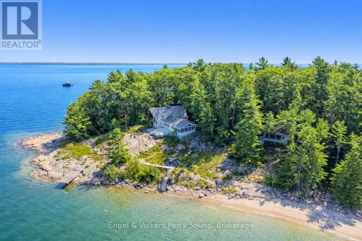 8 ISLAND 29C, Carling