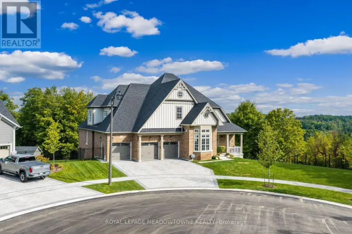 8 J B ROBSON COURT, Halton Hills