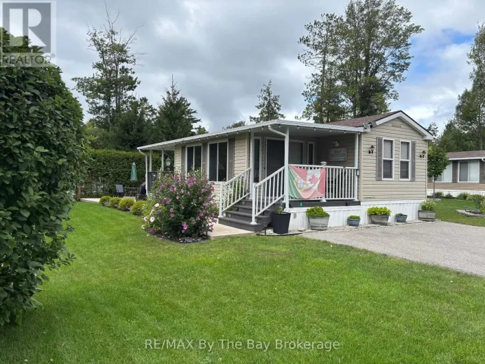 8 KENORA TRAIL, Wasaga Beach
