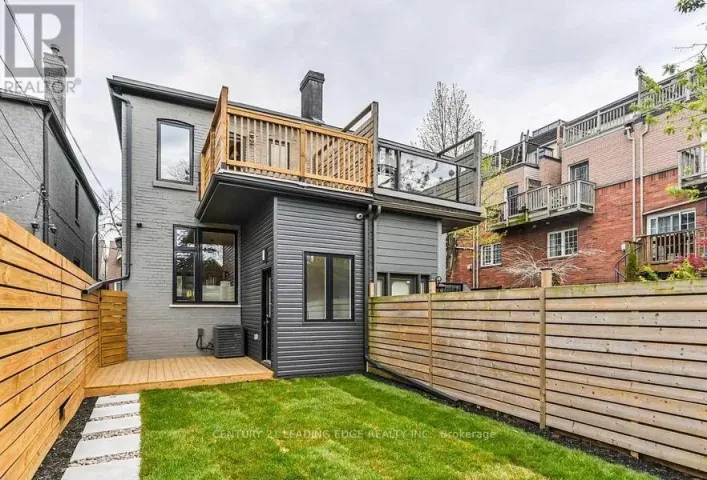 8 KENT ROAD, Toronto