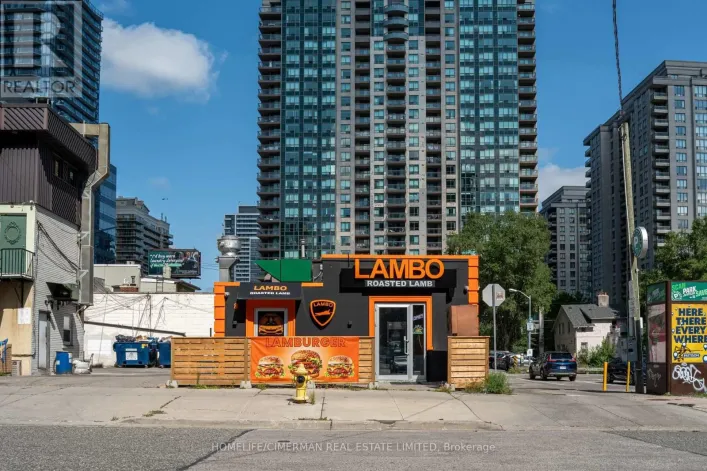 8 KINGSDALE AVENUE, Toronto