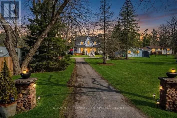 8 LAKESHORE ROAD E, Oro-Medonte