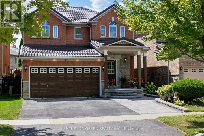8 LAMPMAN DRIVE, Toronto