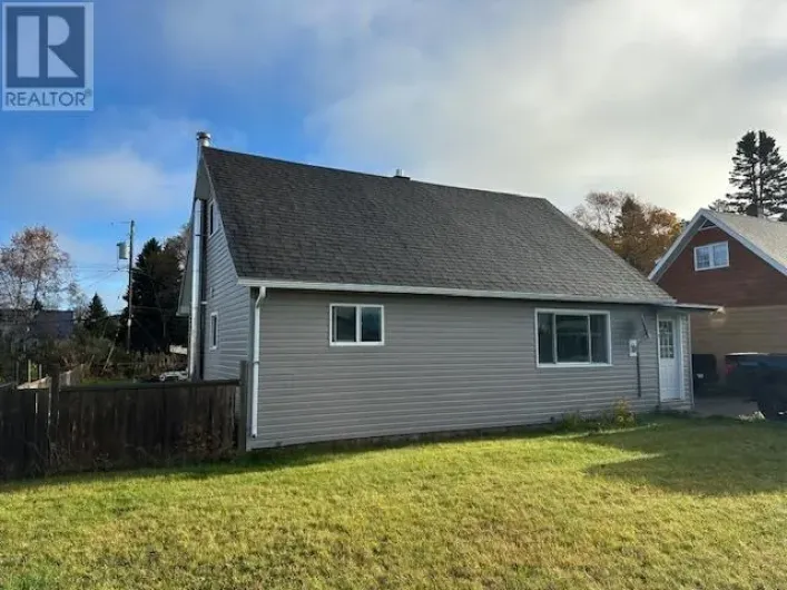 8 Laurier AVE, Terrace Bay