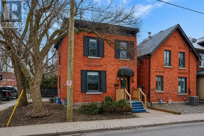 8 LEWIS STREET, Ottawa
