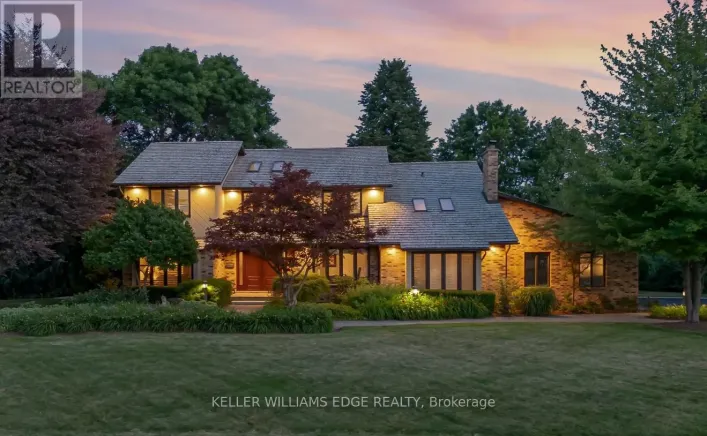 8 LOCHSIDE DRIVE, Hamilton