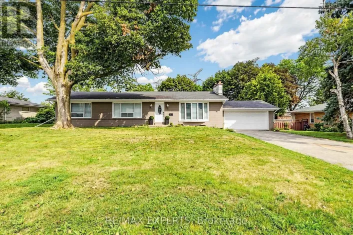8 LONGBRIDGE ROAD, Vaughan