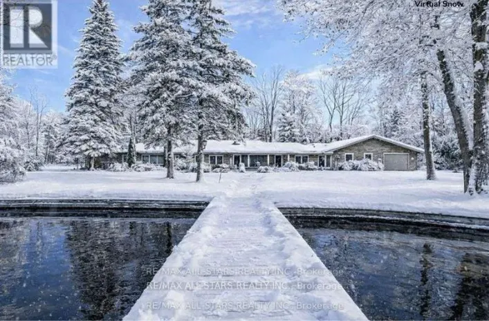 8 MANOR ROAD, Kawartha Lakes