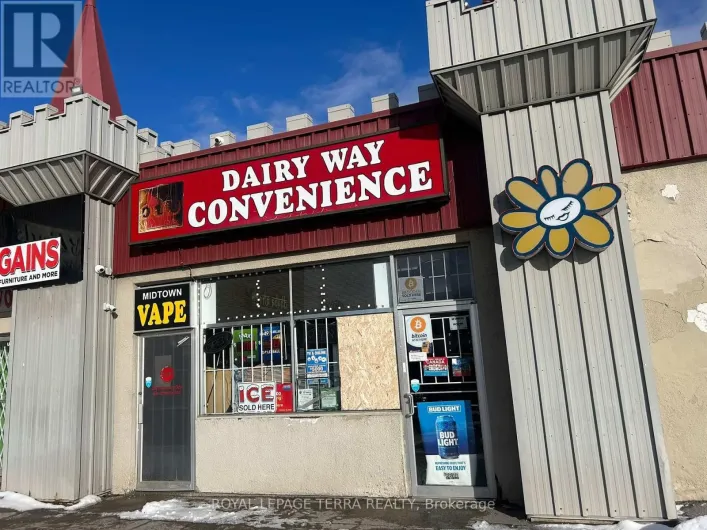 8 MIDTOWN DRIVE, Oshawa