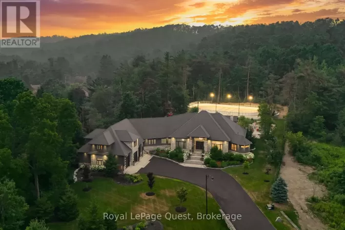 8 MIDVES COURT, Springwater