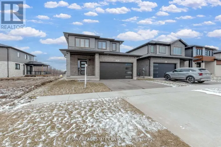8 MOON CRESCENT, Cambridge