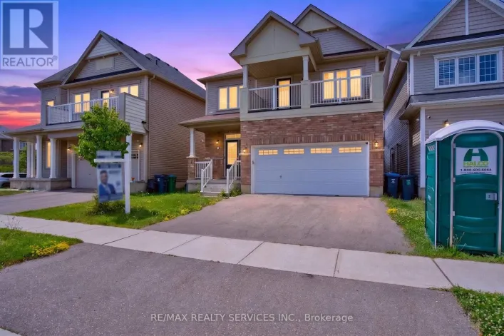 8 MUNRO CIRCLE, Brantford