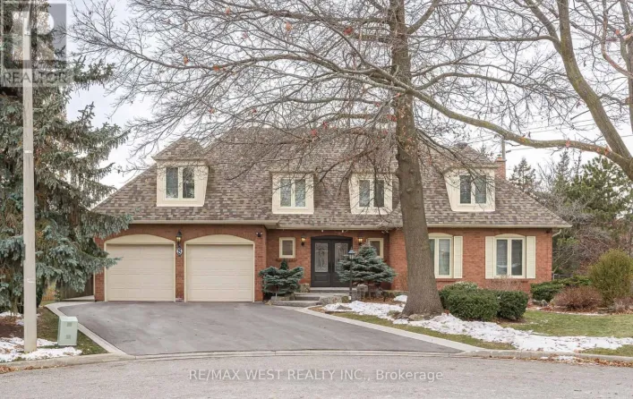 8 OAKRIDGE COURT, Brampton