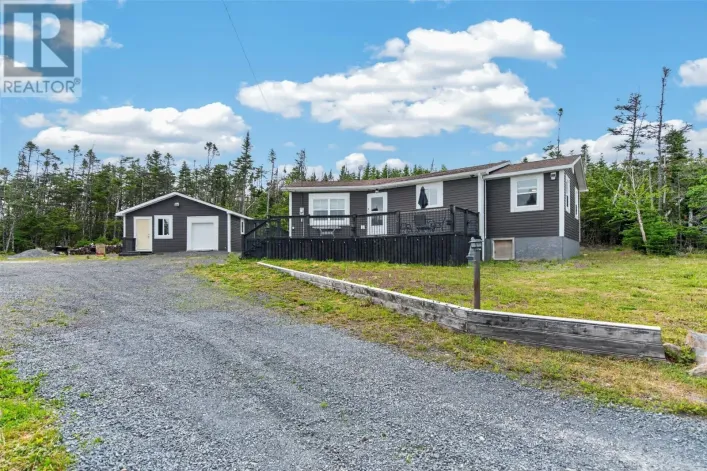 8 Ocean Pond Road, Ocean Pond