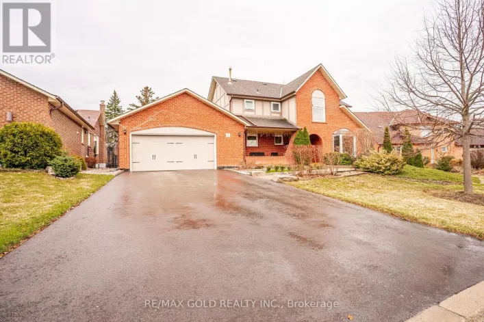 8 OLDHAM CRESCENT, Brampton