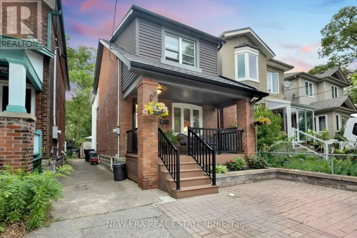 8 PAGE AVENUE, Toronto