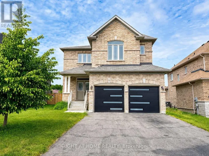 8 PEARL STREET, Wasaga Beach