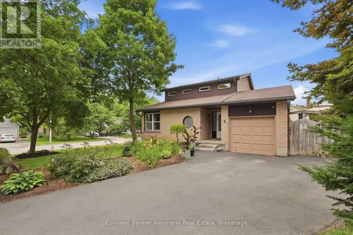 8 PICKWICK PLACE, Guelph