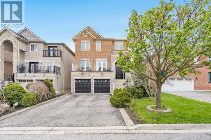 8 PIETRO DRIVE, Vaughan