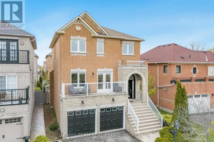 8 PIETRO DRIVE, Vaughan
