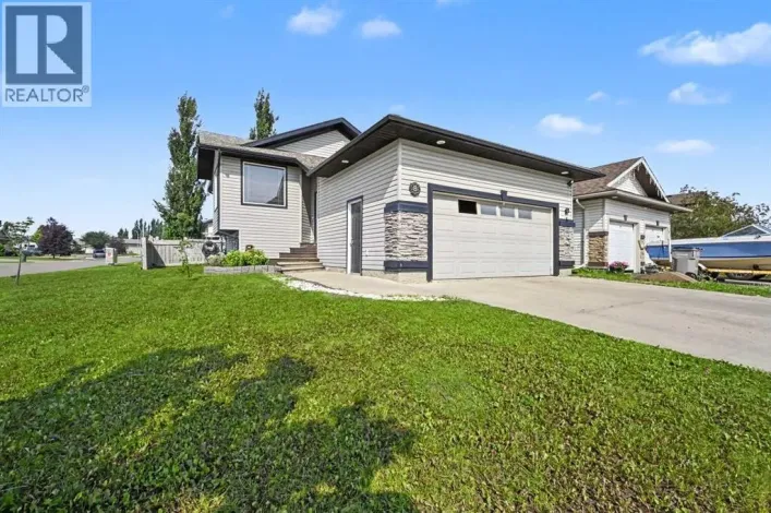 8 Pinnacle Way, Grande Prairie