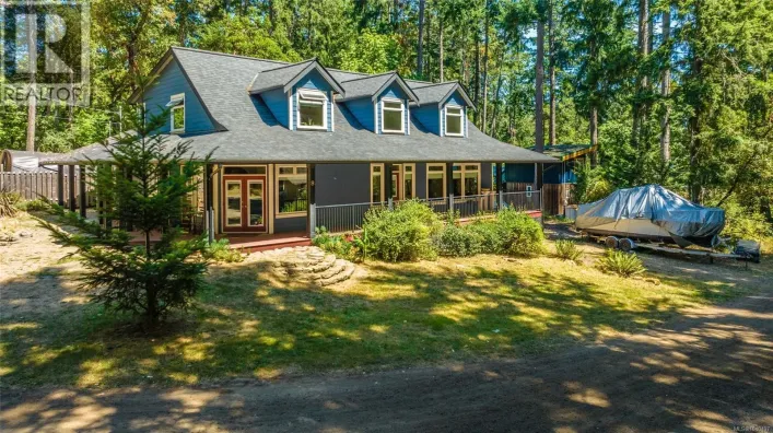 8 Pirate Pl, Protection Island