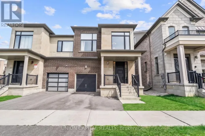 8 PROTOSTAR AVENUE, Richmond Hill